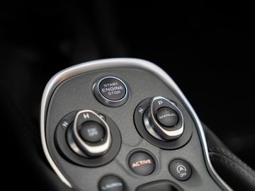 Car image 30