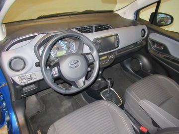 Car image 11