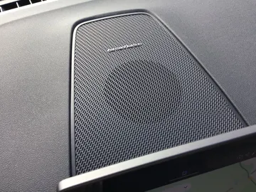 Car image 27