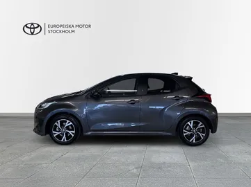 Car image 5