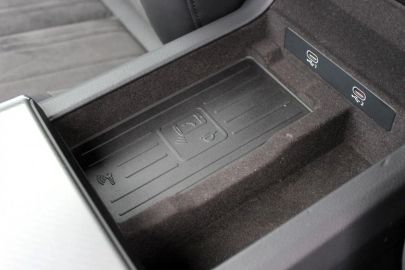 Car image 38