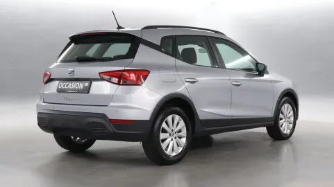 Car image 4