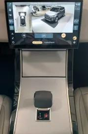 Car image 26