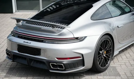 Car image 3