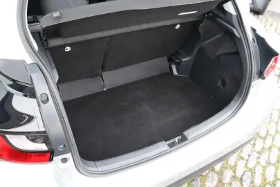 Car image 31