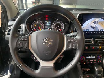 Car image 11