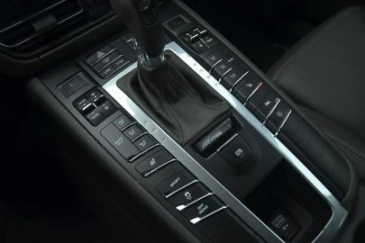 Car image 35