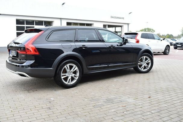 Volvo V90 Cross Country D4 AWD 142 kW image number 2