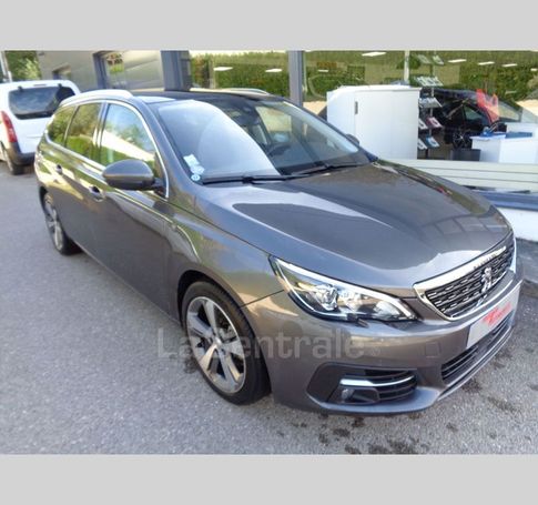 Peugeot 308 SW 1.2 PureTech 130 96 kW image number 2