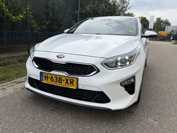 Car image 27
