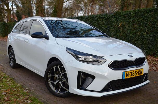 Kia Ceed Sportswagon 1.5 T-GDI GT Line 118 kW image number 2