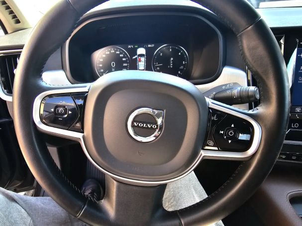 Volvo V90 D4 Momentum 140 kW image number 29