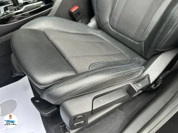 Car image 35