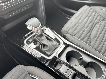 Car image 25