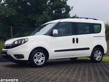 Car image 35