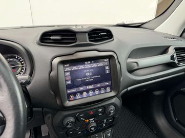 Car image 36