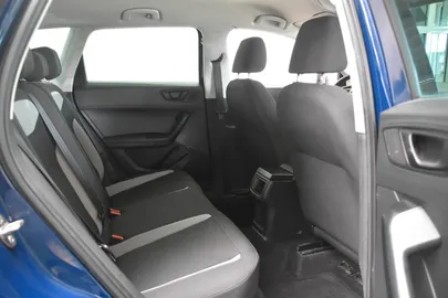 Car image 28