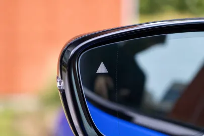 Car image 35