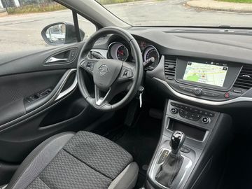 Car image 15