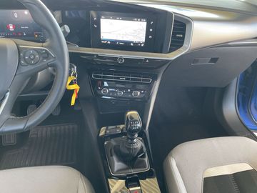 Car image 12