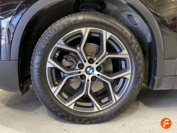 Car image 37