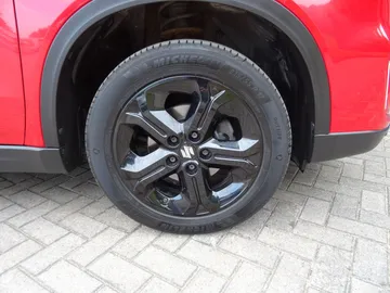 Car image 27