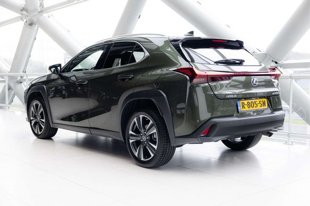 Lexus UX 250h 135 kW image number 38