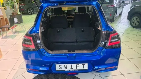 Car image 28