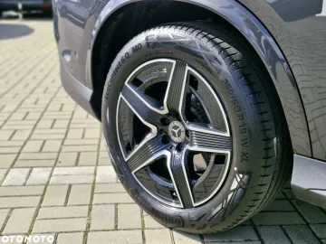 Car image 40