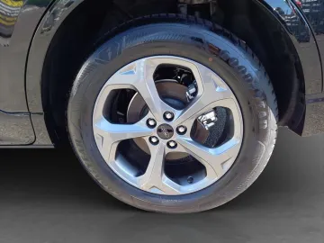 Car image 28
