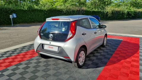 Car image 2