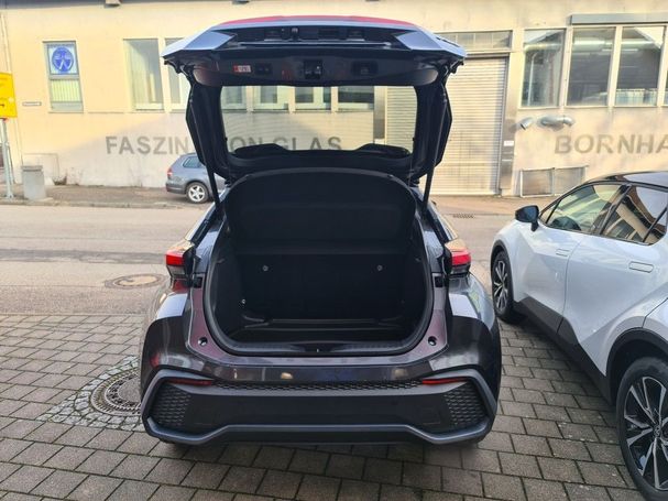 Toyota C-HR 2.0 Hybrid 145 kW image number 4