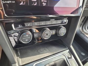 Car image 33