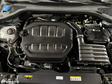 Car image 40