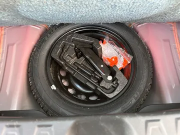 Car image 21