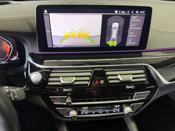 Car image 27