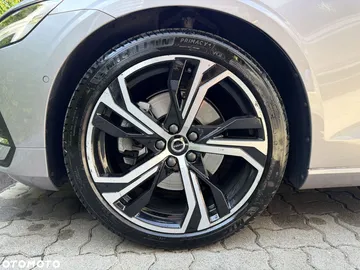 Car image 35