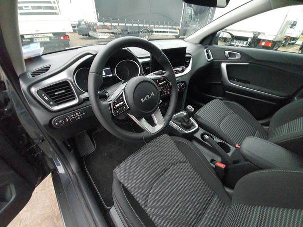 Kia XCeed 1.5 T-GDI 103 kW image number 3