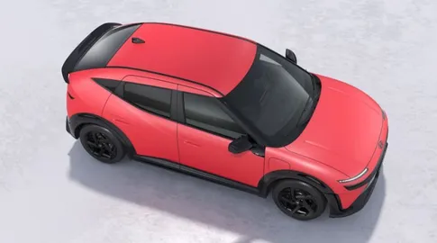 Car image 4