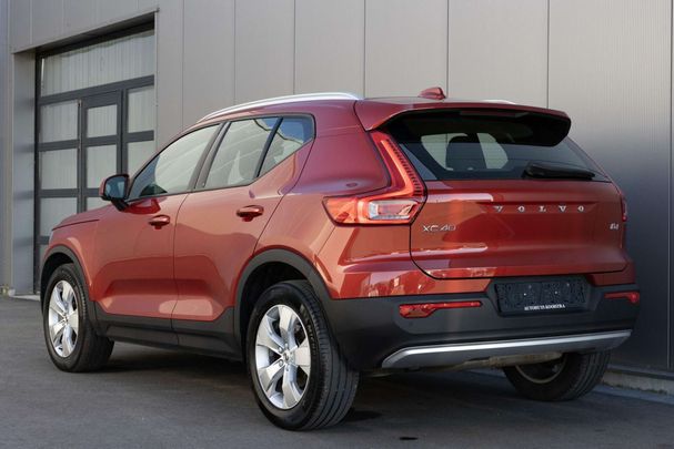 Volvo XC40 B4 Momentum 145 kW image number 5