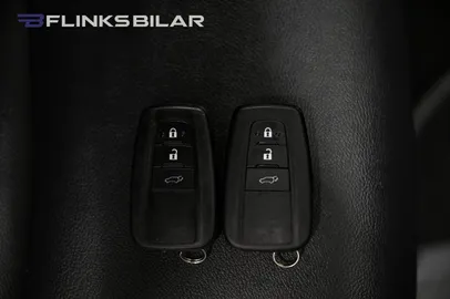 Car image 32
