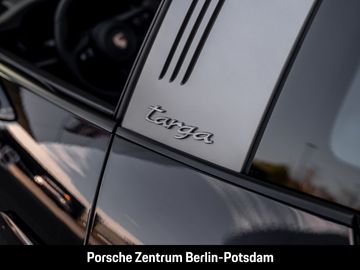 Car image 32