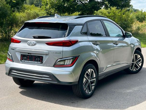 Hyundai Kona EV 150 kW image number 6