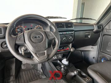 Car image 12