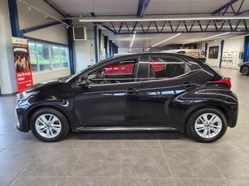 Car image 4