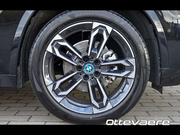 BMW iX1 eDrive20 M Sport 150 kW image number 5