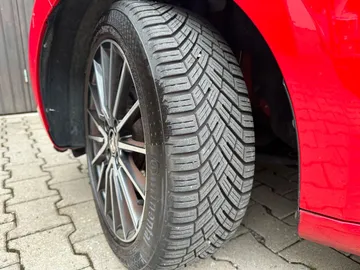 Car image 42