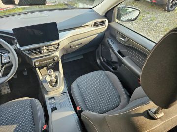 Car image 25