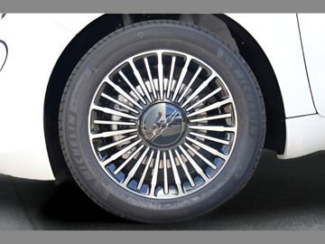 Car image 29