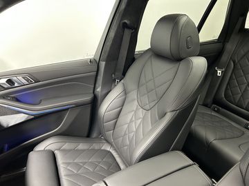 Car image 49